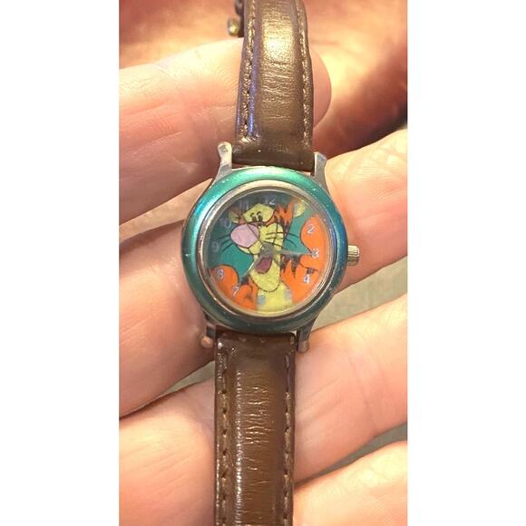 VTG RARE Women's 24mm Disney Tigger Watch By Fossil, DS-452 - Picture 3 of 4